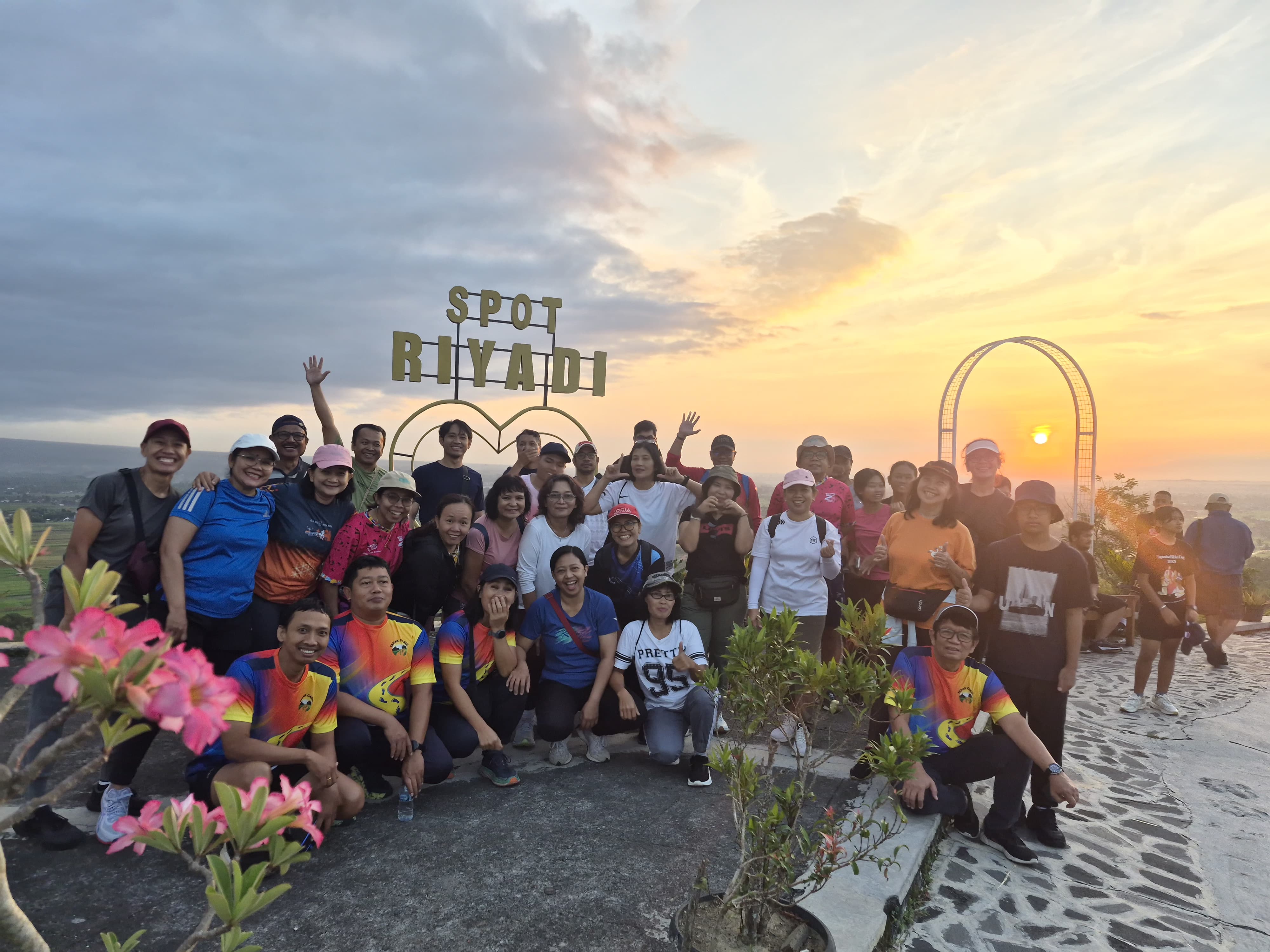 TAPAK CANDI KE-5: KETIKA KAKI BICARA LEBIH KERAS DARI KATA-KATA